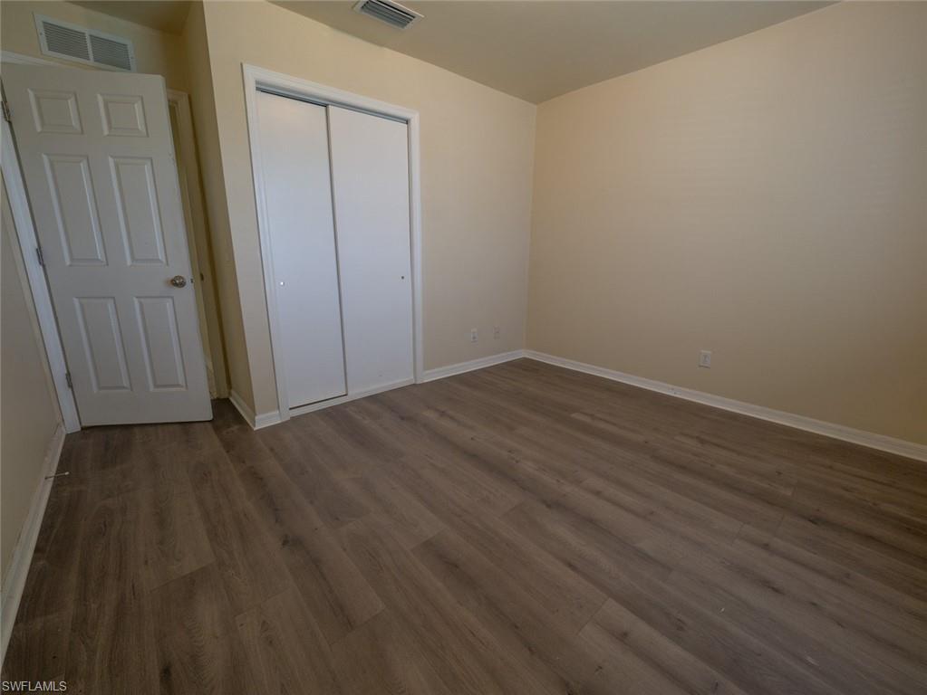 SAN CARLOS PARK - Residential Income