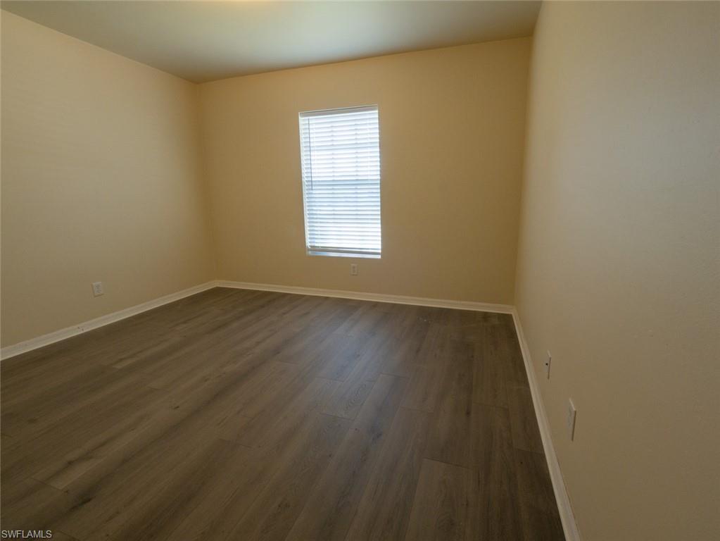 SAN CARLOS PARK - Residential Income