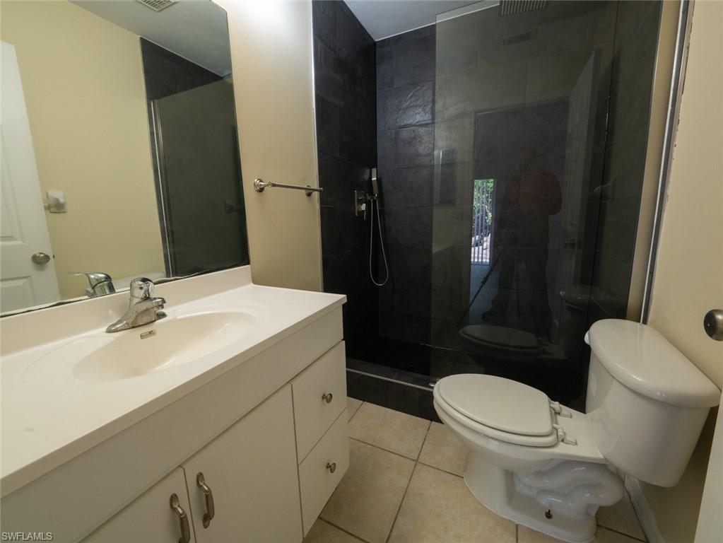 SAN CARLOS PARK - Residential Income