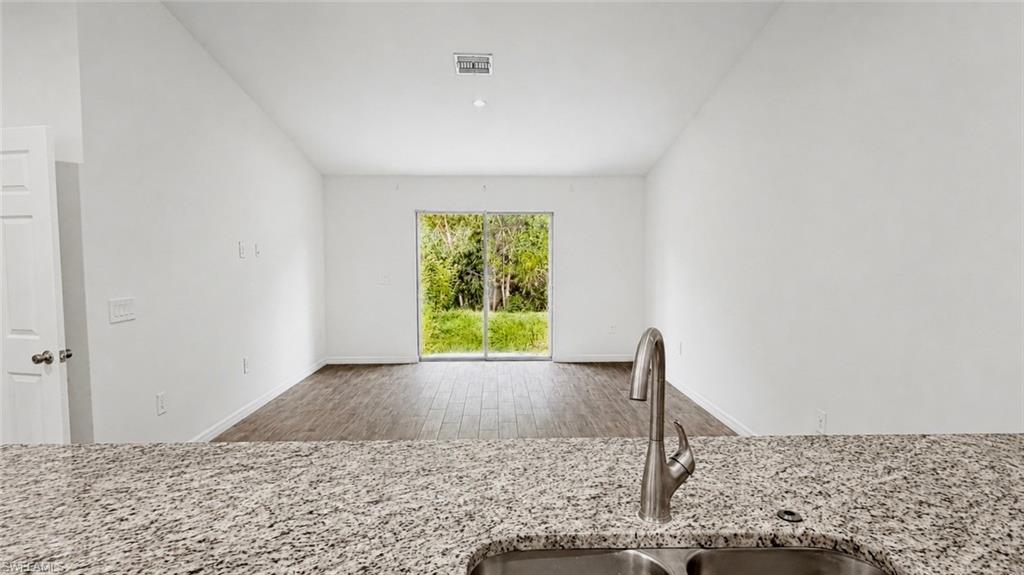 LEHIGH ESTATES - Residential Income