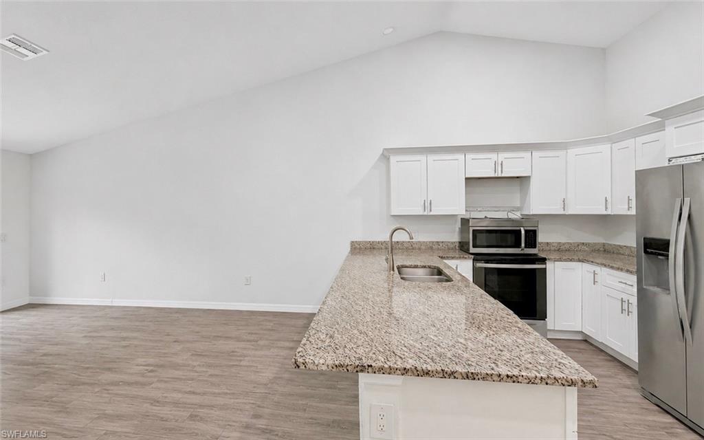 LEHIGH ESTATES - Residential Income