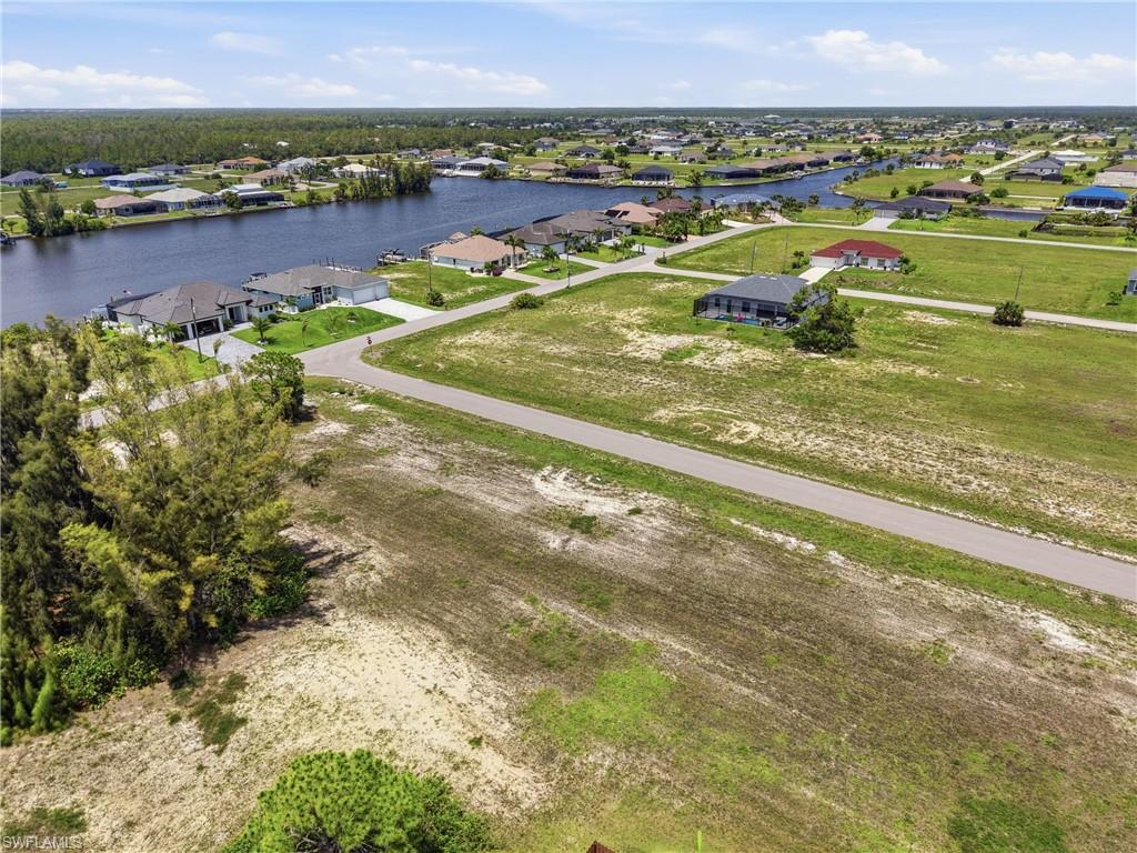CAPE CORAL - Land