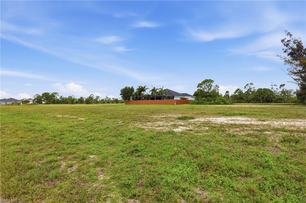 CAPE CORAL - Land