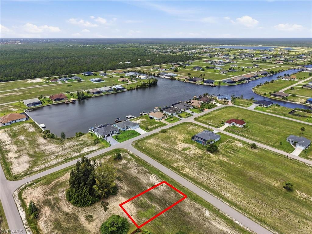 CAPE CORAL - Land