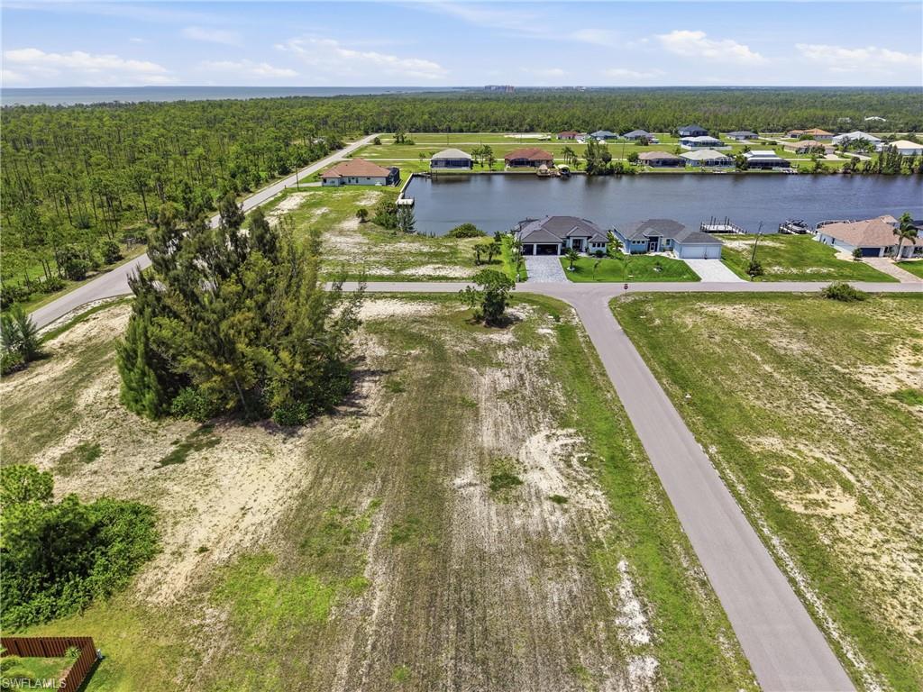 CAPE CORAL - Land