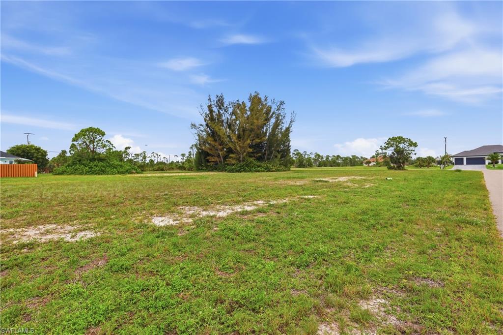 CAPE CORAL - Land