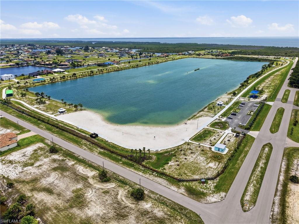 CAPE CORAL - Land