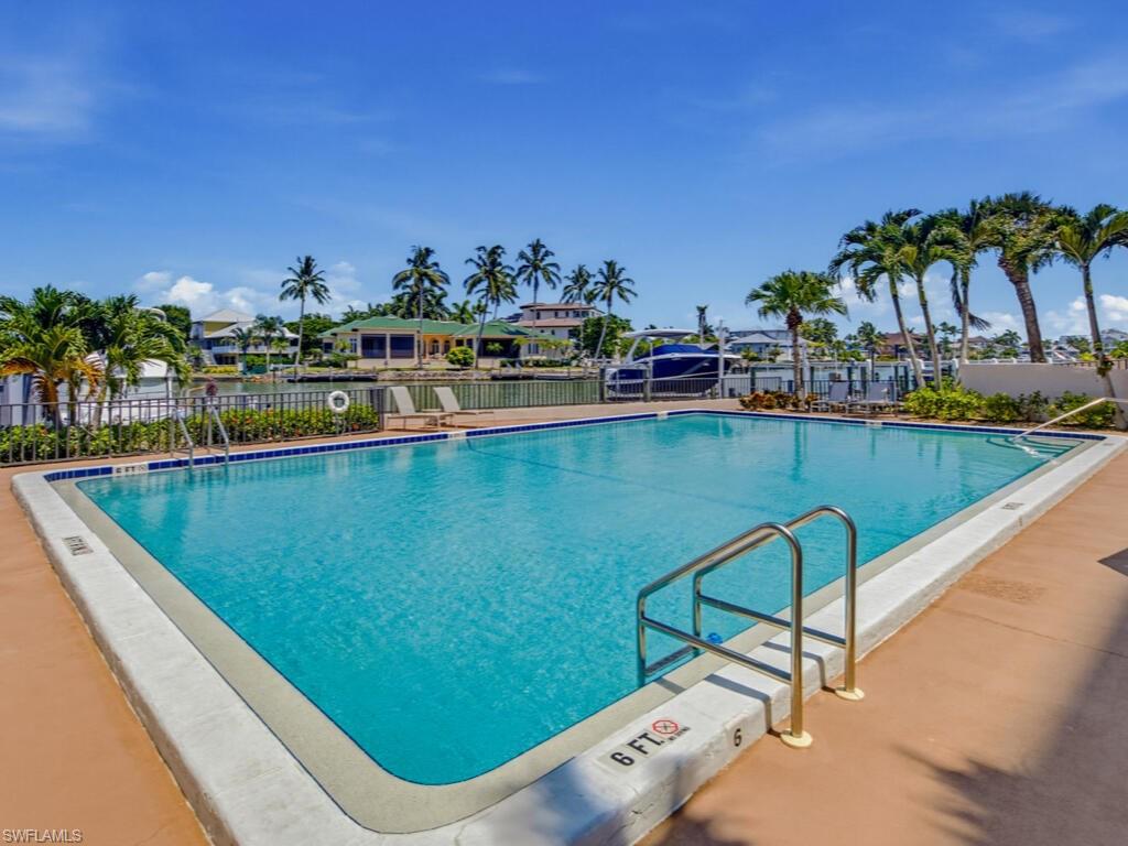 VANDERBILT BEACH - Residential