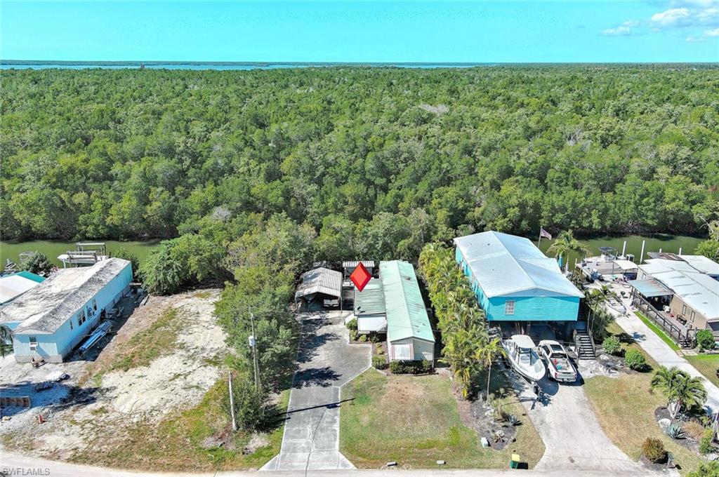 PLANTATION ISLAND - Residential
