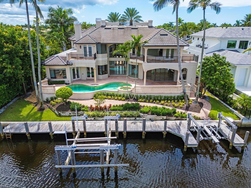 AQUALANE SHORES - Residential