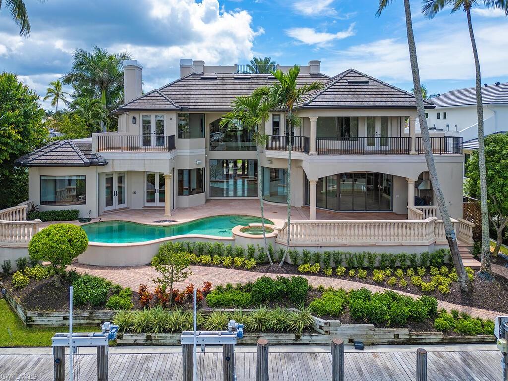 AQUALANE SHORES - Residential