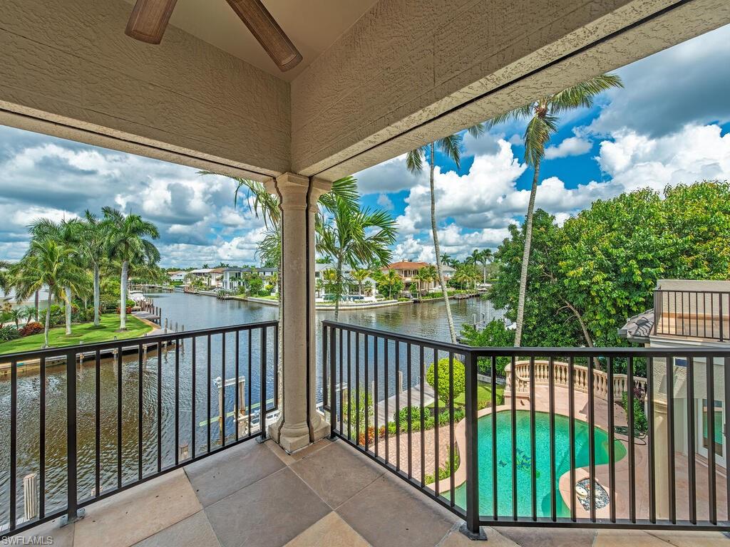 AQUALANE SHORES - Residential