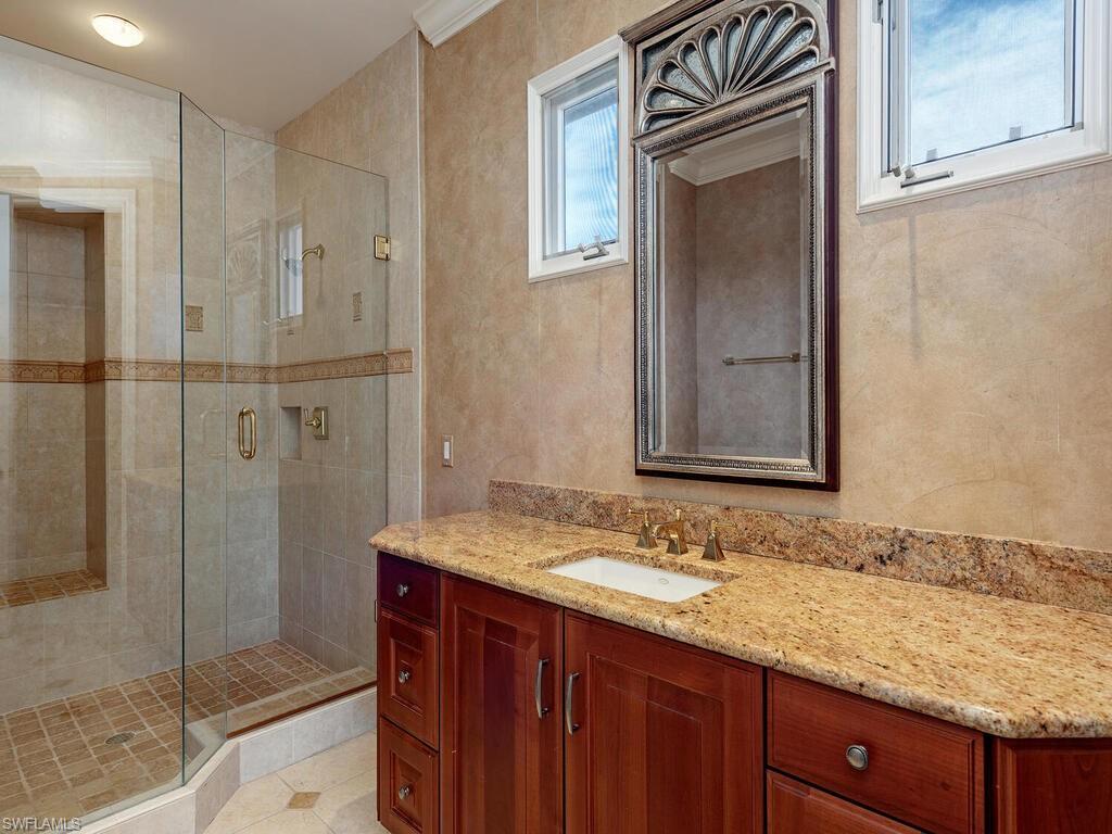 AQUALANE SHORES - Residential