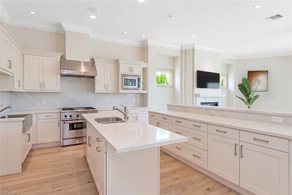AQUALANE SHORES - Residential