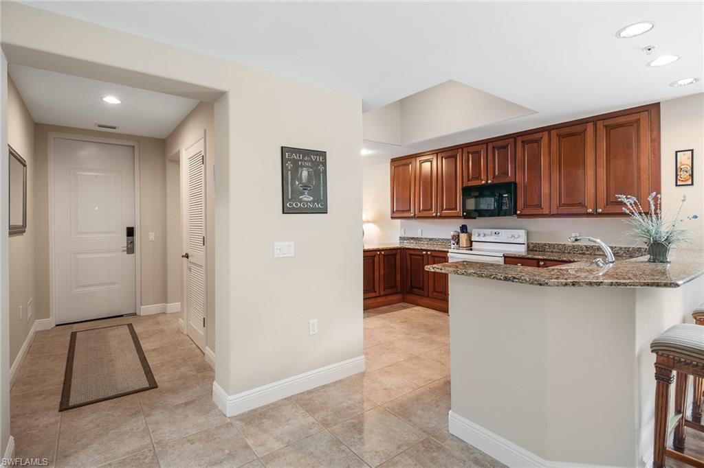 NAPLES BAY RESORT - Residential