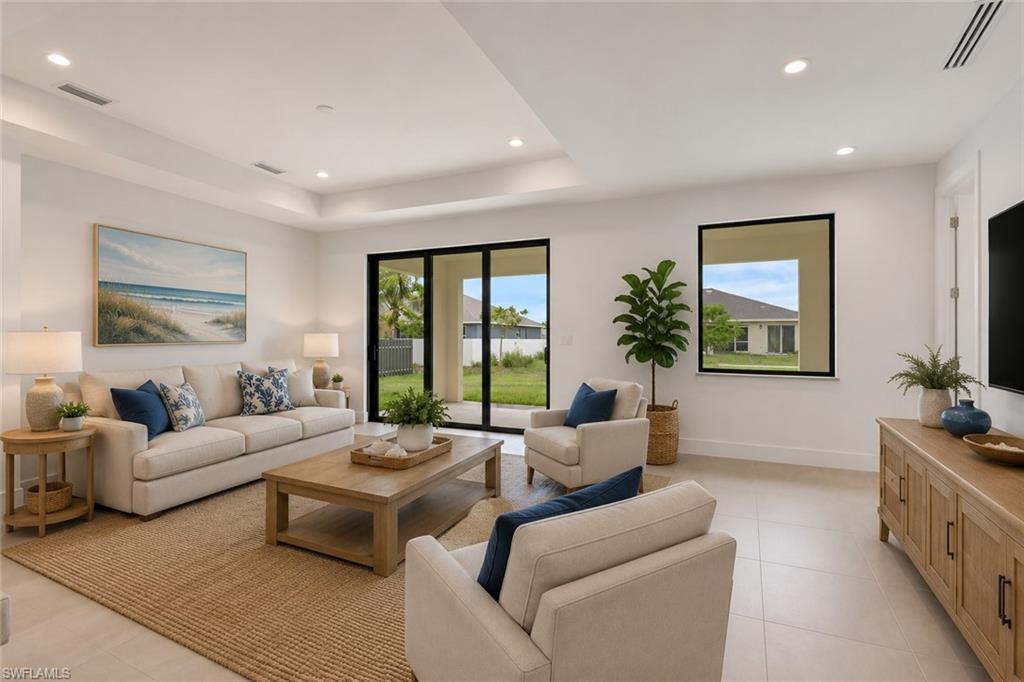 CAPE CORAL - Residential