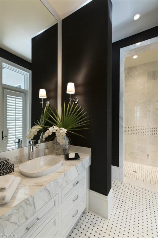 QUAIL WEST - Residential