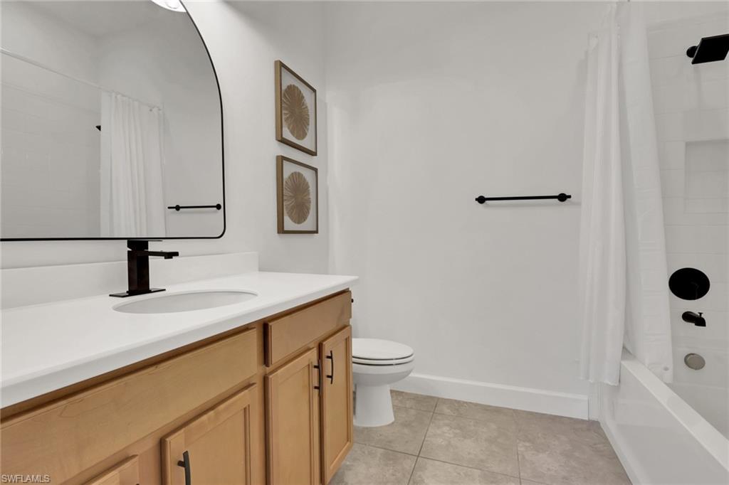 ESTERO POINTE - Residential
