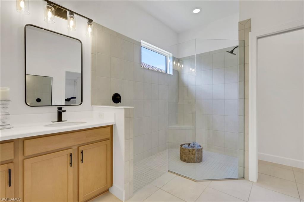 ESTERO POINTE - Residential