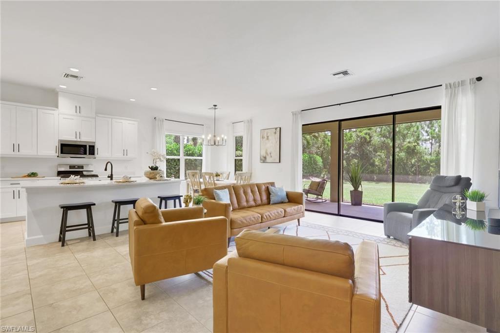 ESTERO POINTE - Residential
