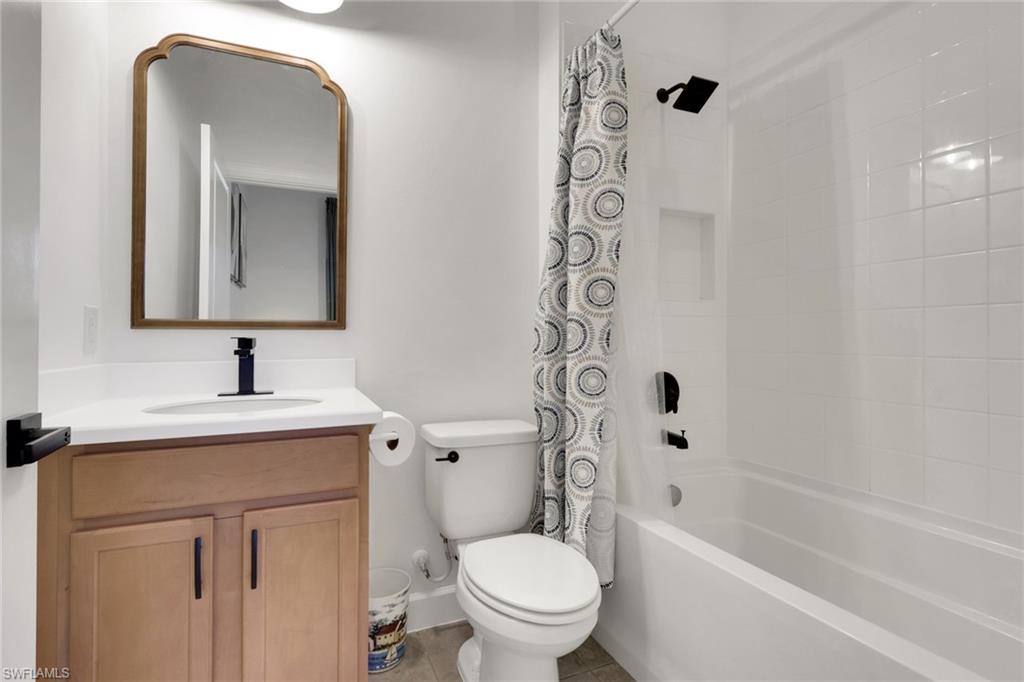 ESTERO POINTE - Residential