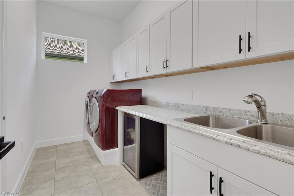 ESTERO POINTE - Residential