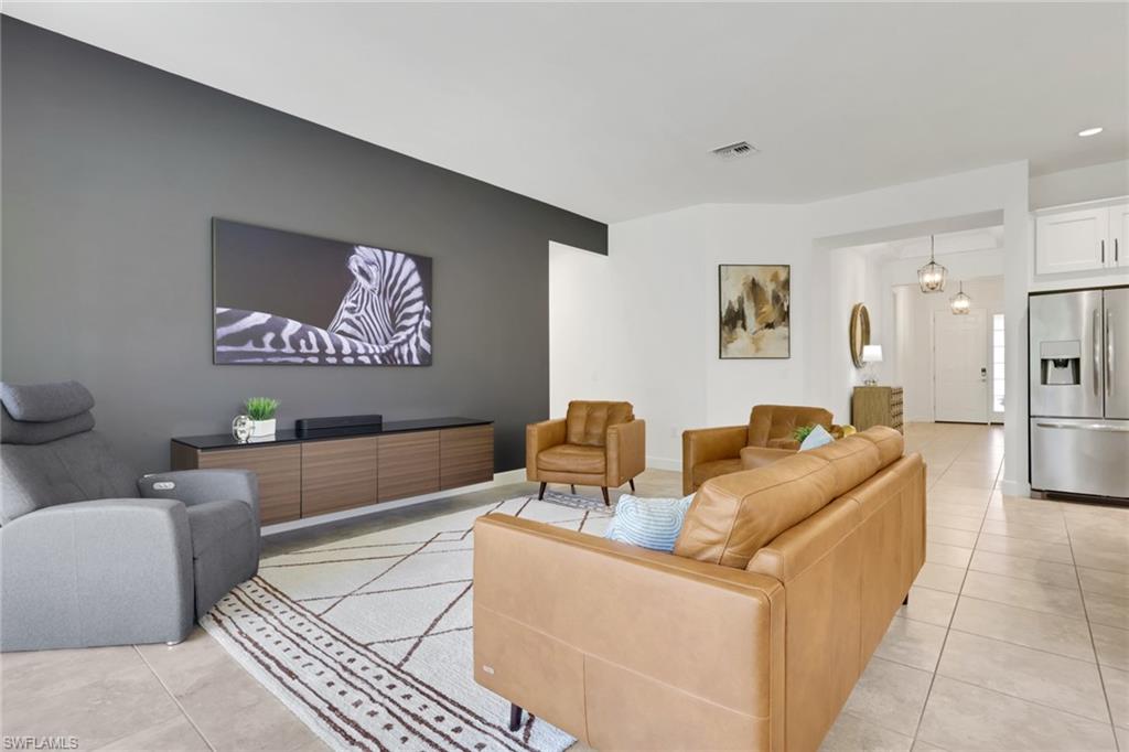 ESTERO POINTE - Residential