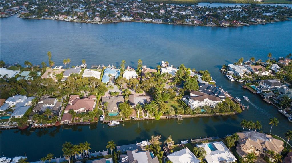 AQUALANE SHORES - Residential
