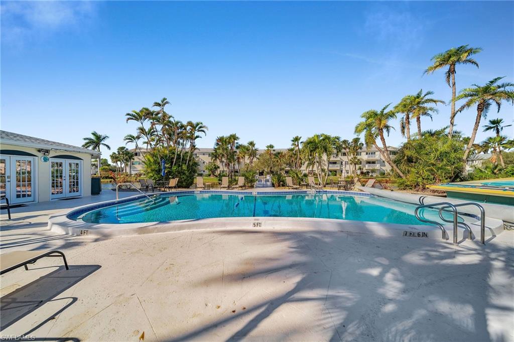 STRATFORD PLACE CONDO - Residential