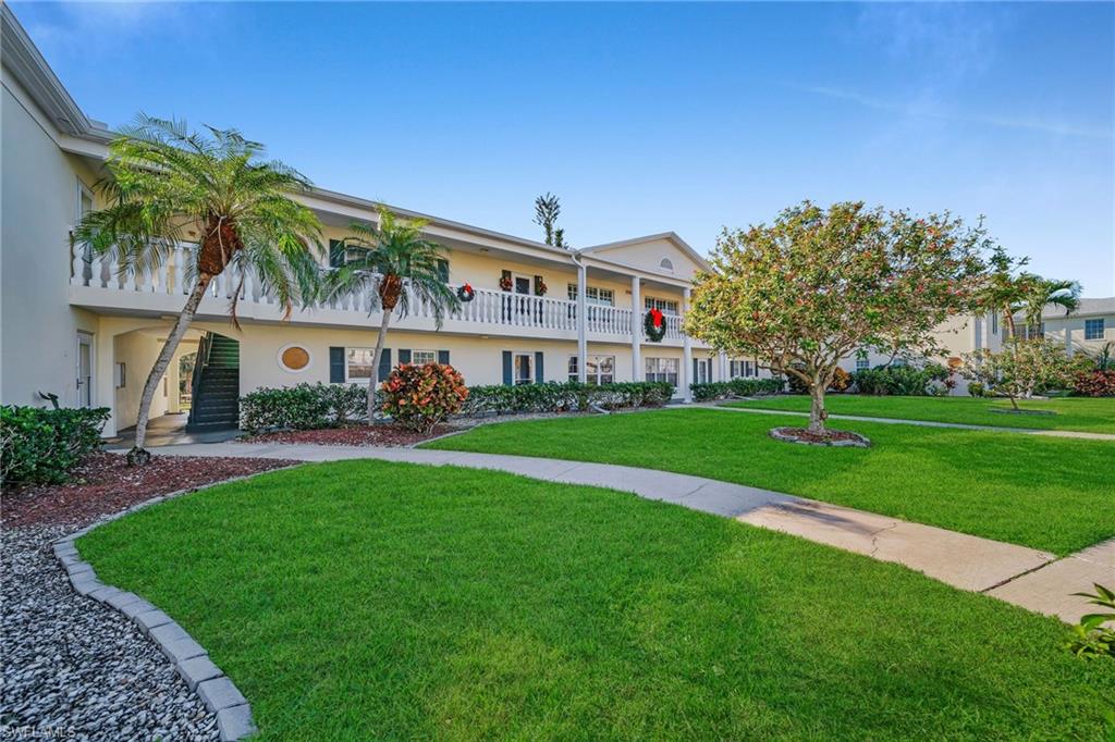 STRATFORD PLACE CONDO - Residential