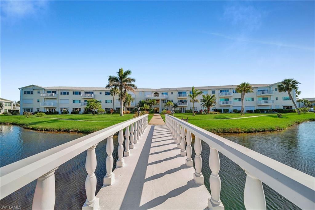 STRATFORD PLACE CONDO - Residential