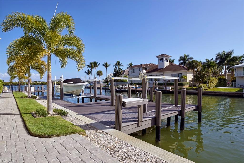 HIDEAWAY BEACH - Residential