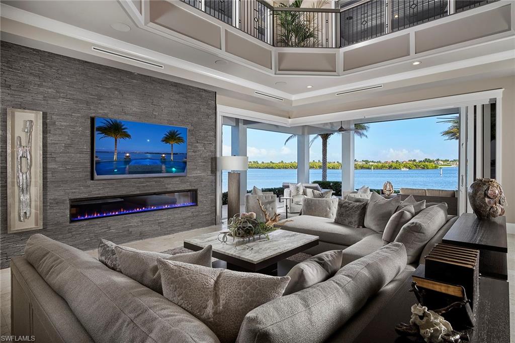 HIDEAWAY BEACH - Residential
