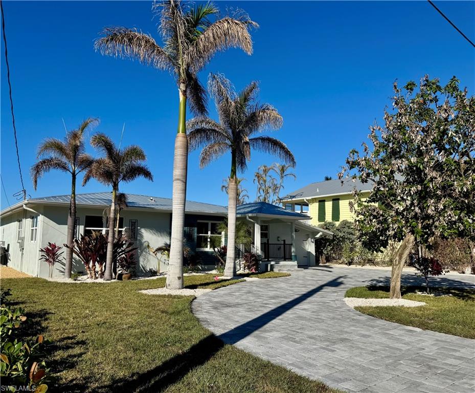 LAGUNA SHORES - Residential