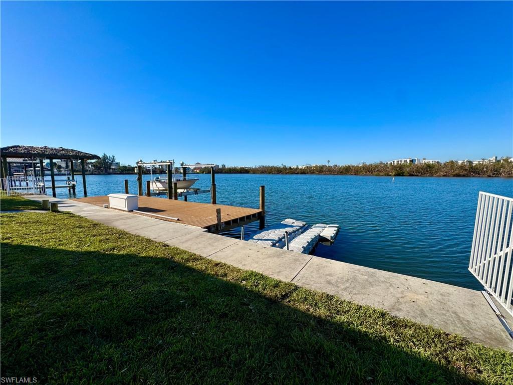 LAGUNA SHORES - Residential