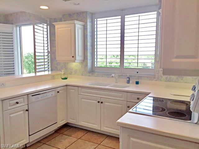 TOWER POINTE AT ARBOR TRACE - Residential