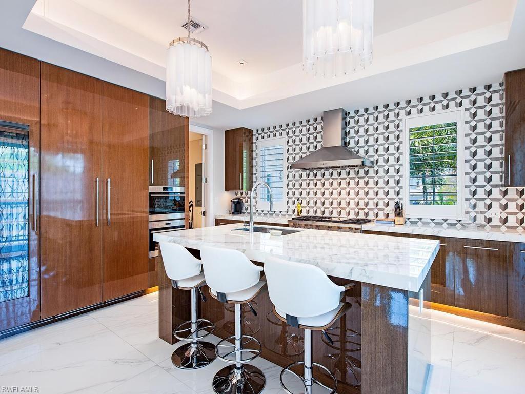RESIDENCES AT 5TH & 5TH - Residential