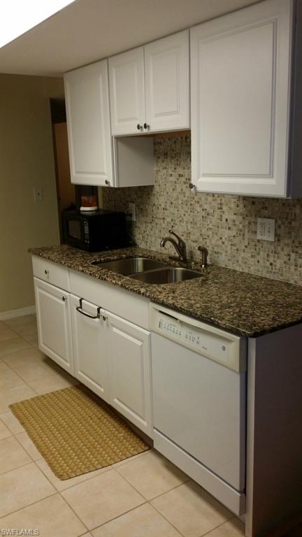 TOWERS CONDO - Residential