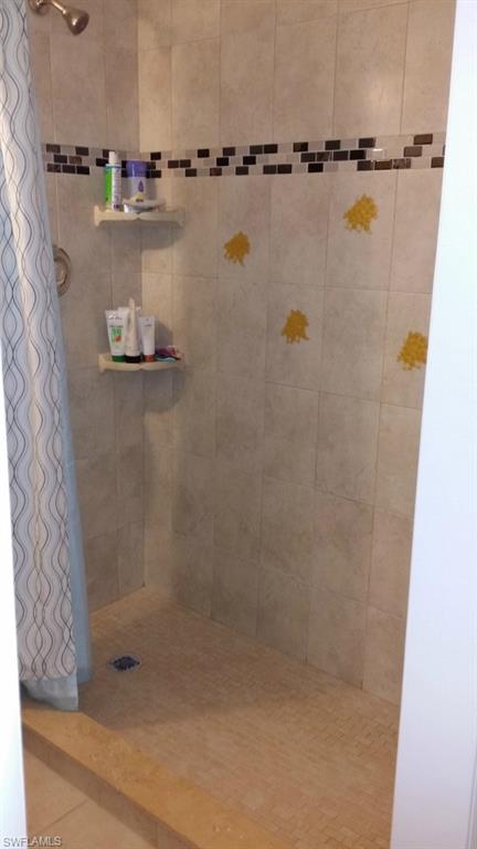 TOWERS CONDO - Residential