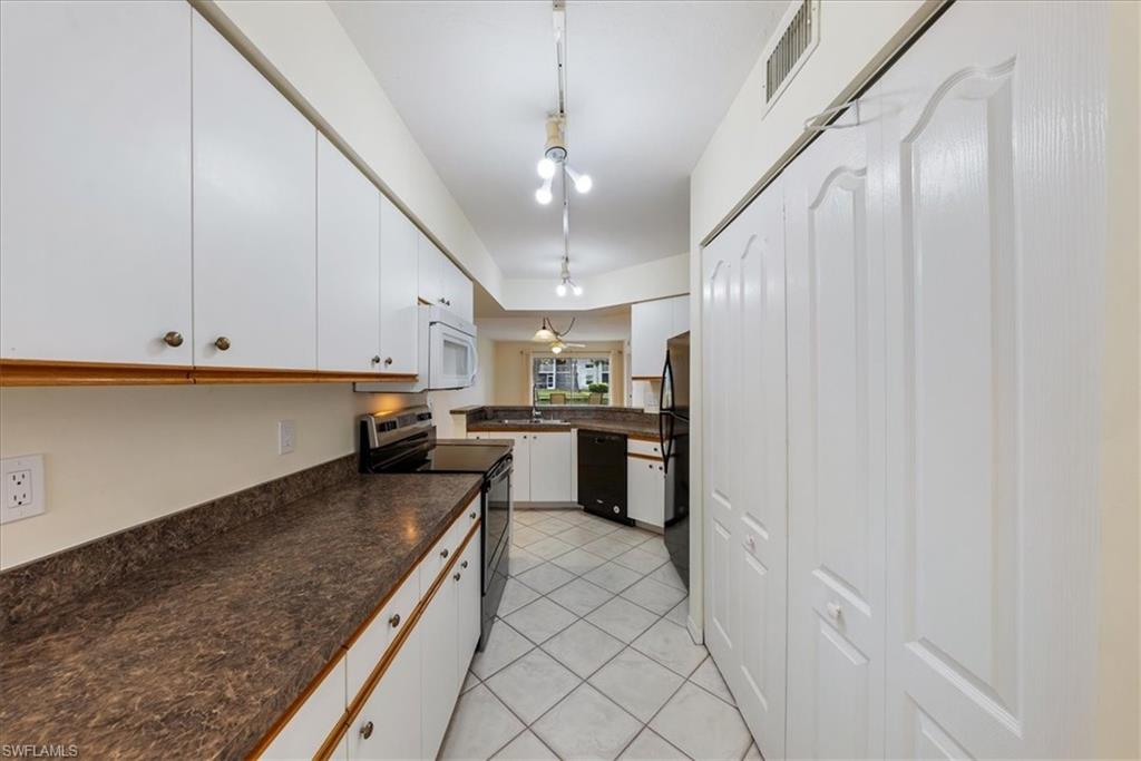 PIPERS POINTE - Residential Lease
