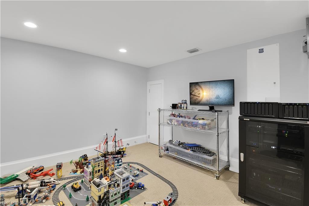 HEMINGWAY PLACE - Residential