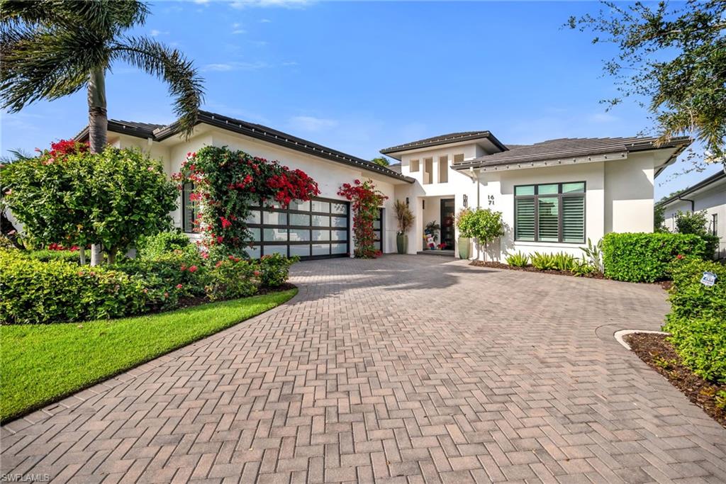 LANDINGS AT BEARS PAW - Residential