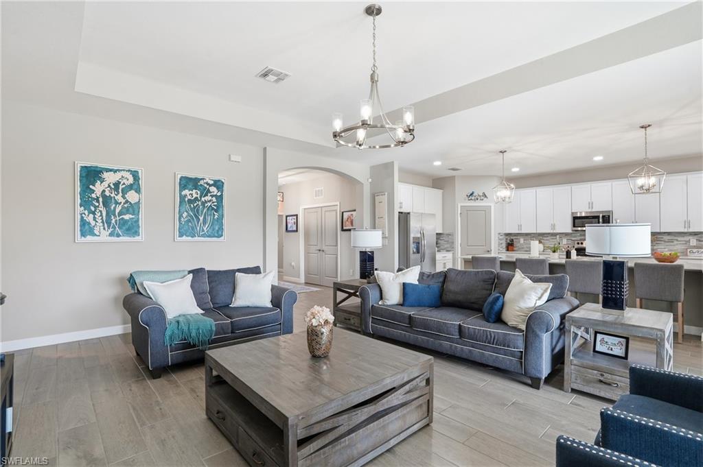 VALENCIA COUNTRY CLUB - Residential