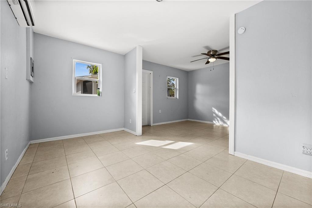 NAPLES PARK - Residential Income