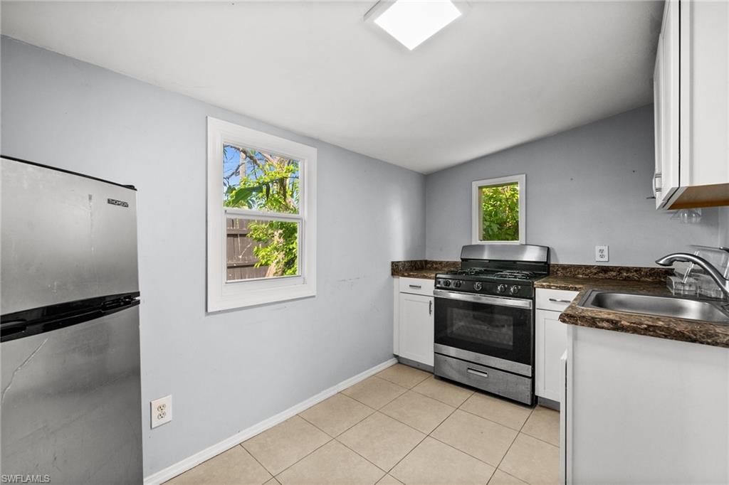 NAPLES PARK - Residential Income
