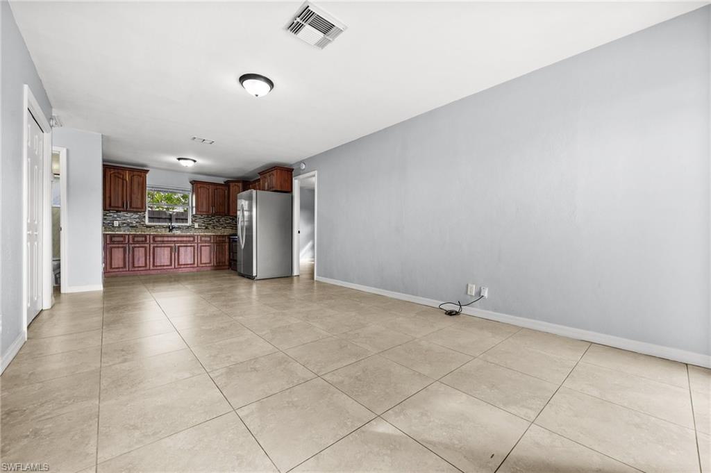 NAPLES PARK - Residential Income