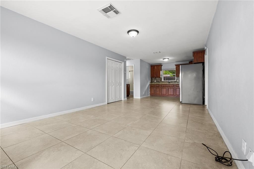 NAPLES PARK - Residential Income