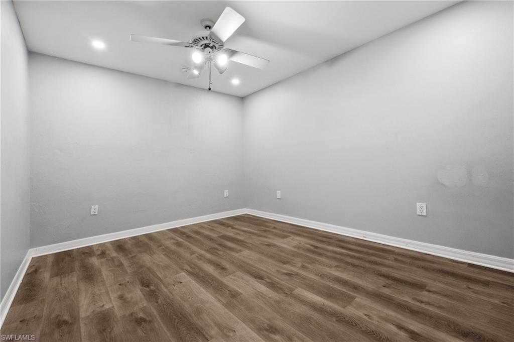 NAPLES PARK - Residential Income