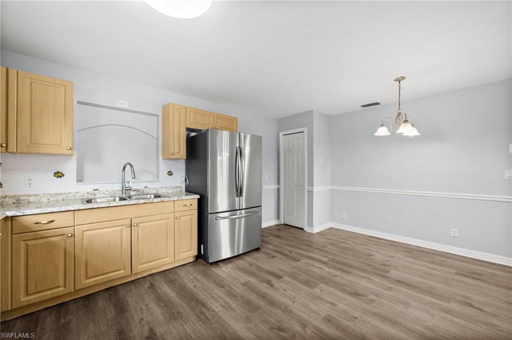 NAPLES PARK - Residential Income