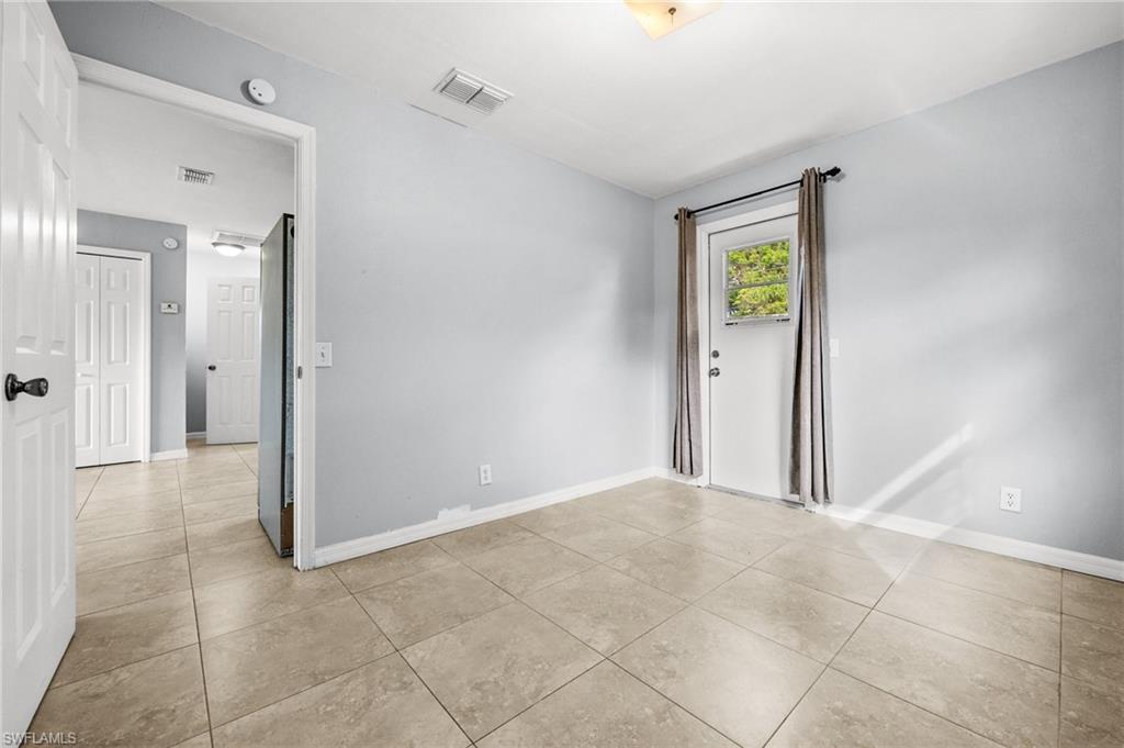 NAPLES PARK - Residential Income